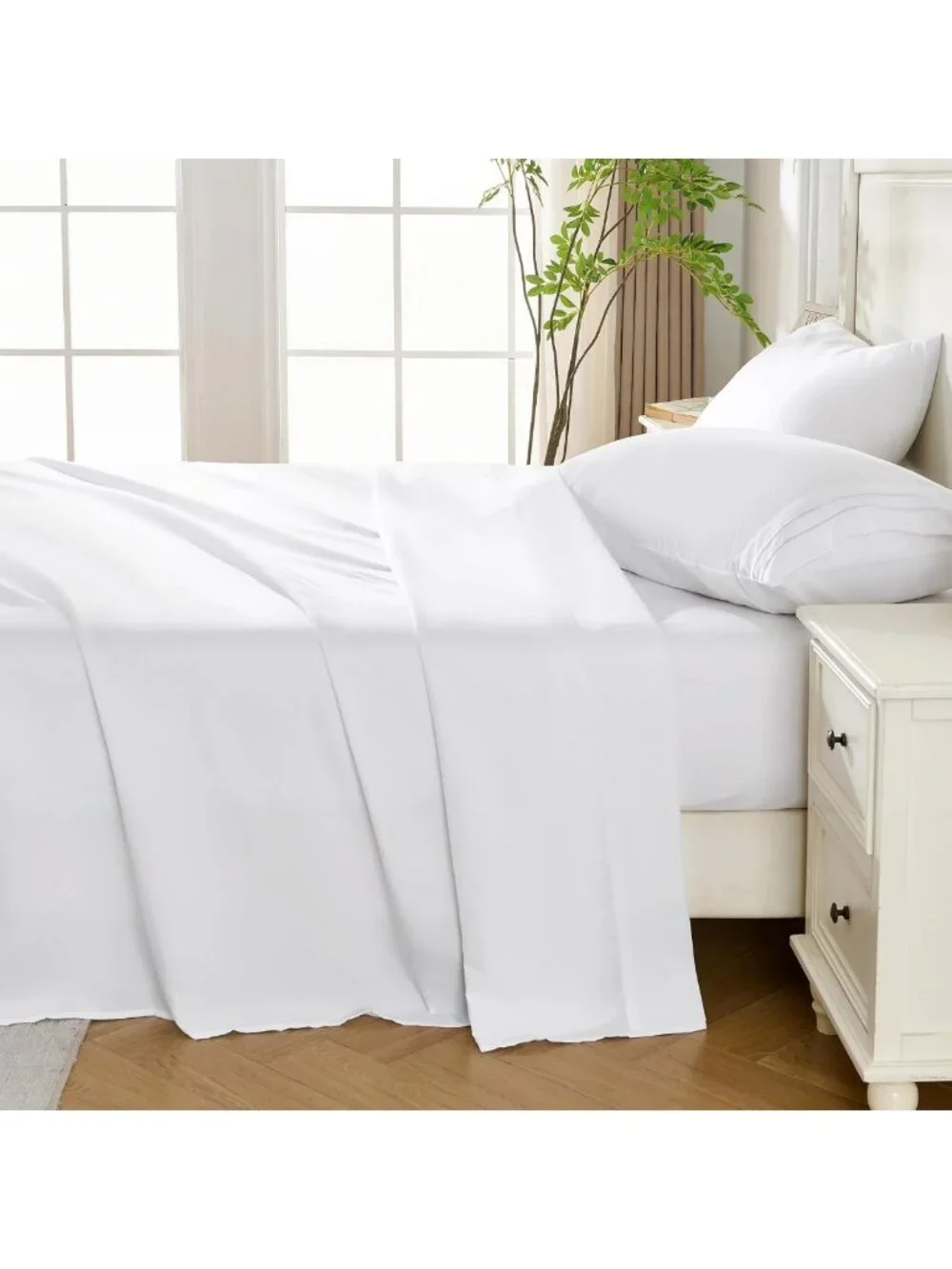 Soft White Queen Sheet Set - 4 Pieces, Breathable & Cooling, Deep Pocket Bedding